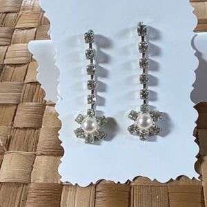 Elegant rhinestone Silver and Pearl Drop Earrings